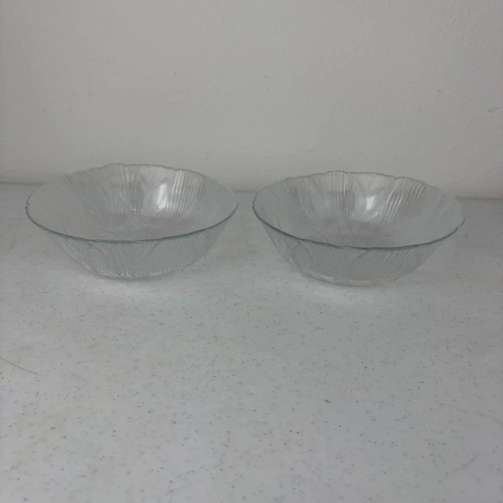 Set of 2  France‎ Canterbury Crocus Clear Glass Bowls Textured Floral Scalloped